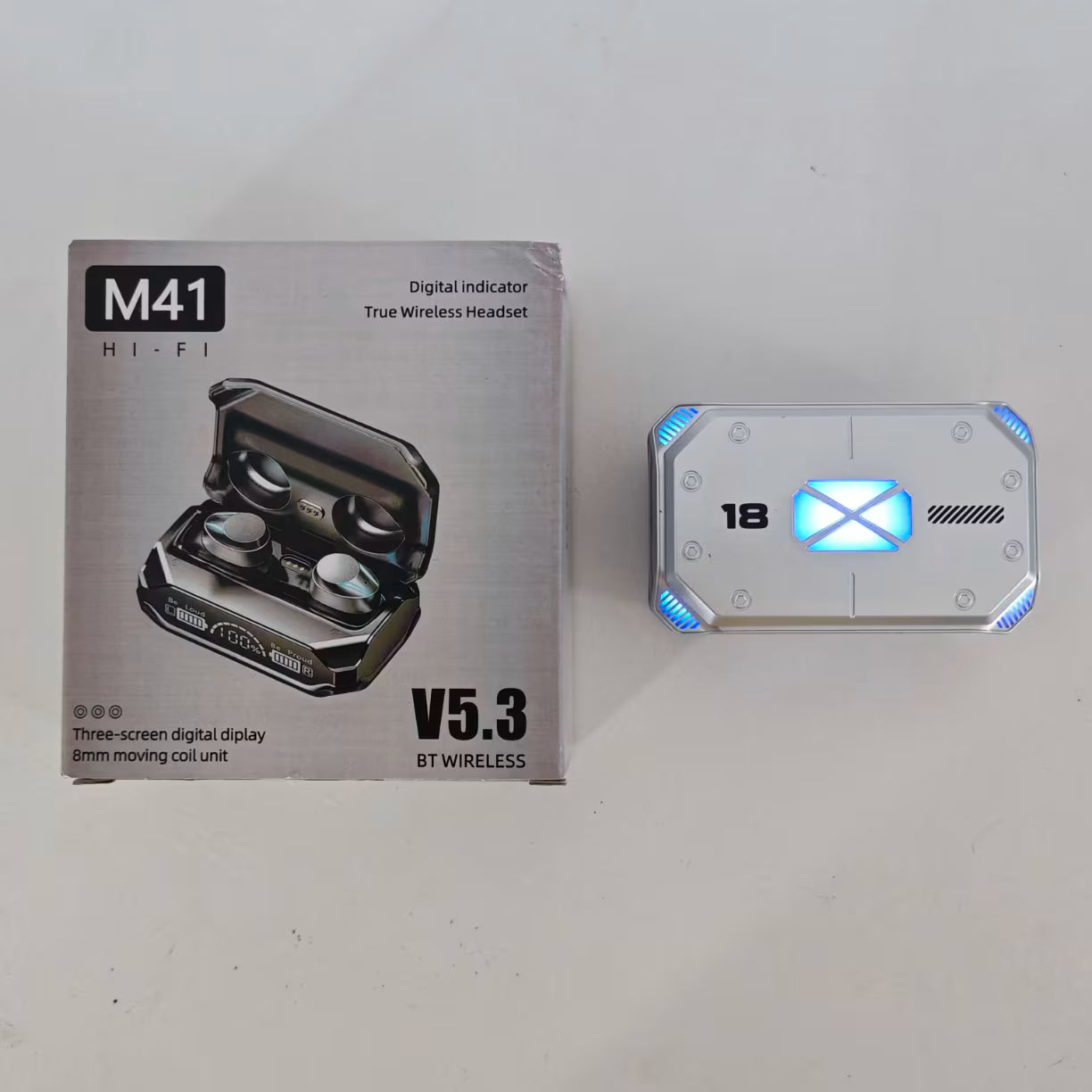 Origilano pakovanje i kuciste M41 bluetooth slusalica sa svetlosnim indikatorom