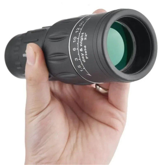 Kompaktan dizajn monokulara koji savrseno staje u jednu ruku za lako nosenje