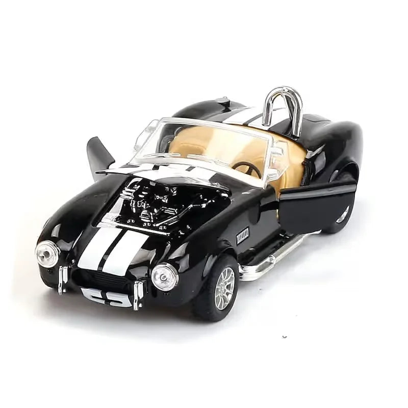 Crni metalni model sportskog retro auta 1:28 sa otvorenom haubom i vratima