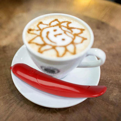Elektricna olovka za dekoraciju kafe, sa iscrtanim suncem. Savrsen alat za kreiranje latte art-a u kuci, crvena boja.