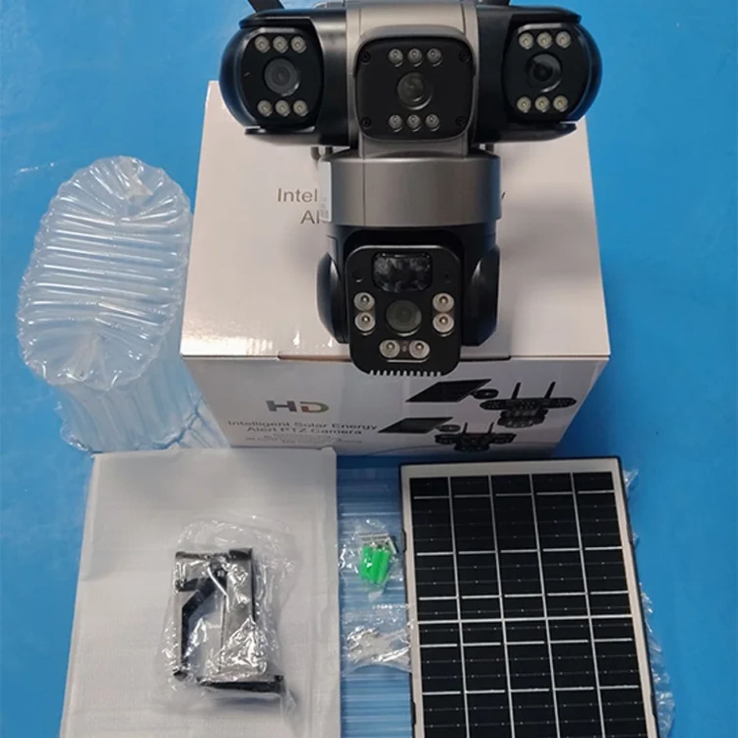 Pakovanje solarne sigurnosne kamere sa solarnim panelom i kompletnom montaznom opremom