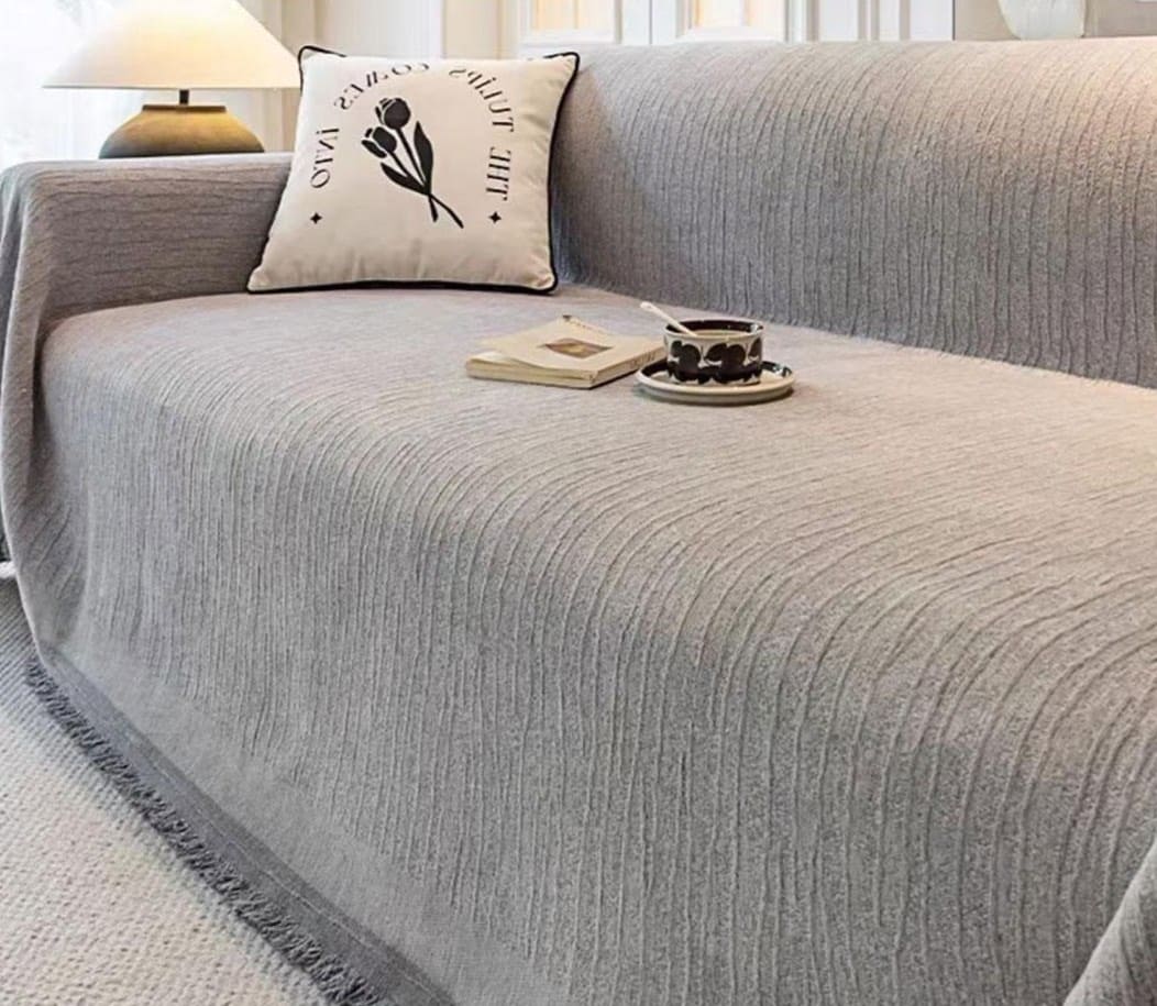 Prekrivac za krevet dimenzije 180x230 cm kao dekorativni element sobe