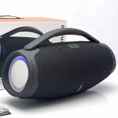 Bluetooth prenosivi boks zvucnik sa jakim i dubokim basom LED svetla prate ritam muzike pravi izbor za zurke