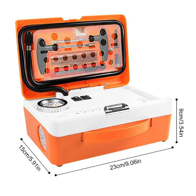 Prikaz dimenzija prenosne elektricne pumpe za auto, kofer sa kompresorom i dodacima.