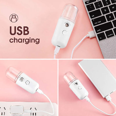 USB punjenje za prenosivi rasprsivac za lice. Prikazuje punjenje preko laptopa, zidnog punjaca i eksterne baterije, sto omogucava laku upotrebu.