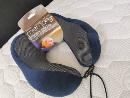 Putni jastuk od memorijske pene za podrsku vratu tokom putovanja.