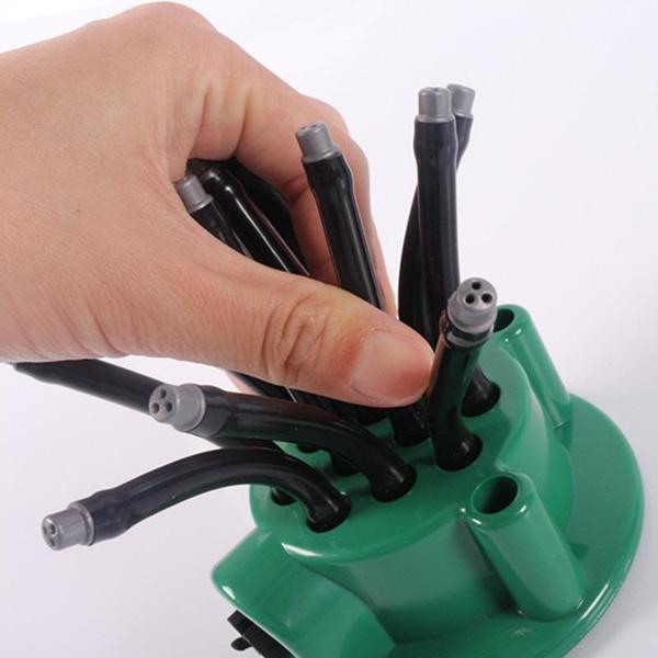 rasprsivac za bastu sa fleksibilnim mlaznicama za precizno zalivanje biljaka i kontrolu pravca vode