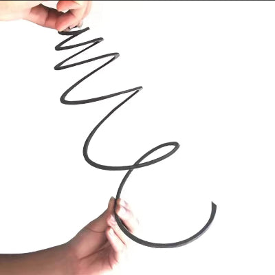 Prikaz rastezanja spirale protiv komaraca. Fleksibilna i jednostavna za upotrebu. Efikasna zastita od insekata za dvoriste.