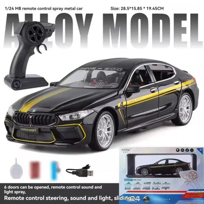 Crni RC auto BMW M8 sa daljinskim, USB kablom i dodatkom za maglu