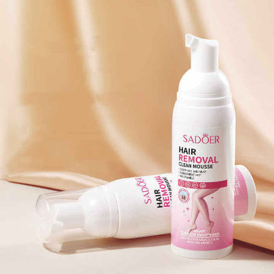 Sadoer Hair Removal Clean Mousse, prikaz bocice i bogate teksture pene za depilaciju.