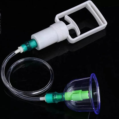 Set za masazu sa vakuumom ukljucuje rucnu pumpu i prozirne posude razlicitih velicina za tretman celog tela