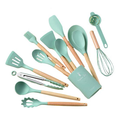Zeleni silikonski kuhinjski pribor set sa drvenim ruckama