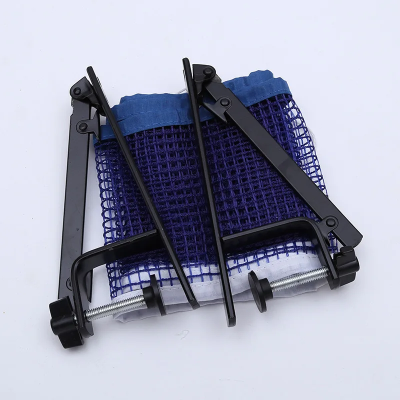 prikaz sklopljene mrezice i nosaca koji zauzimaju malo prostora idealno za odlaganje u fioku posle igre