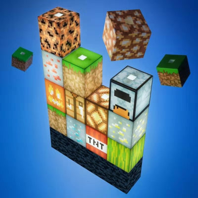 Ukrasna lampa sa razlicitim kockama koje se mogu sloziti na razne nacine idealna za ljubitelje Minecrafta.