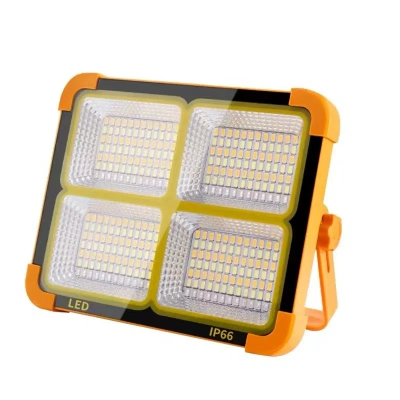 Premium solarni led reflektor sa cetiri panela otporan na vodu IP66 idealan za kampovanje i dvoriste