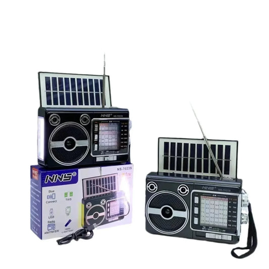 Solarni retro radio sa solarnim panelom i bocnom lampom