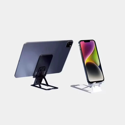 Stalci za telefon i tablet postavljeni na stolu