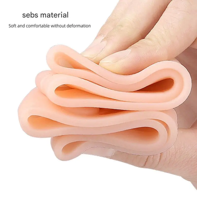 Fleksibilnost magnetnog steznika za koleno. Rastegljiv materijal bez deformacija, garantuje udobnost tokom celog dana.