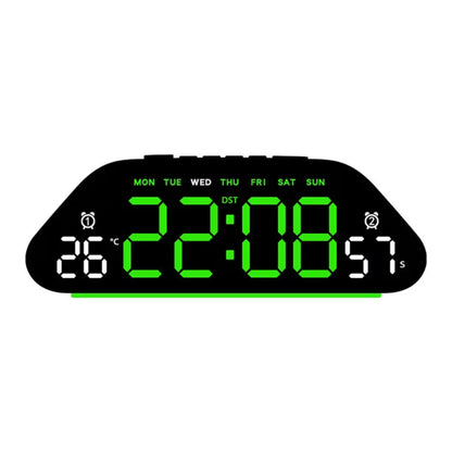 Crni zakrivljeni sat sa zelenim ciframa prikazom temperature sekundi i dana u nedelji