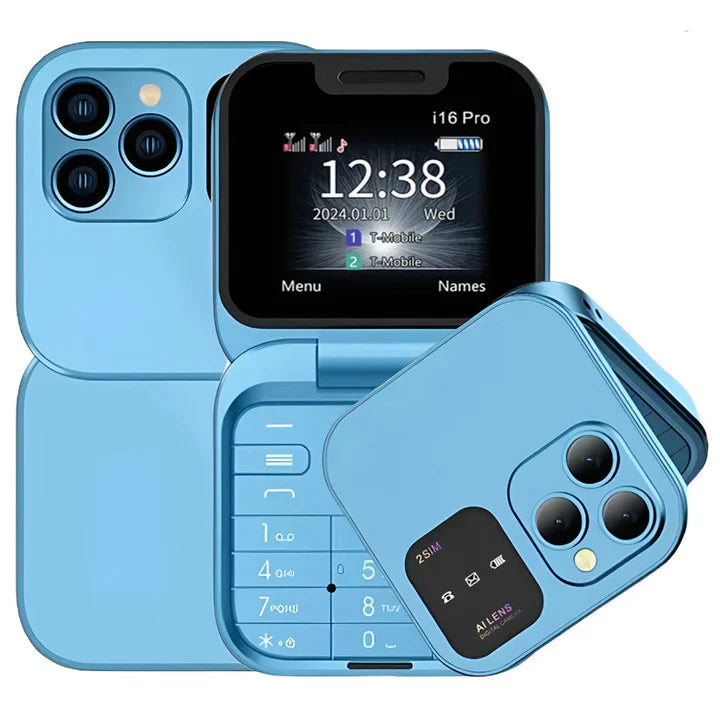 Svetloplavi mini preklopni telefon i16 Pro, prikaz otvoren sa tastaturom i gornjim ekranom koji pokazuje vreme 12:38, datum 01.01.2024. i dve SIM kartice, i prikaz zatvoren sa trostrukom kamerom i LED blicem.