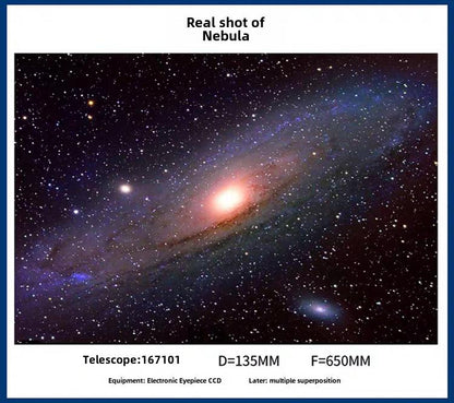 primer galaksije i nocnog neba vidjen kroz astronomski teleskop