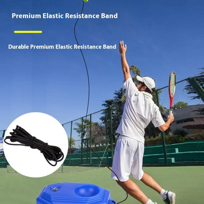 Tenis trener sa dugom elasticnom trakom u upotrebi na terenu
