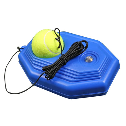 Trener za tenis sa plavom bazom lopticom i elasticnom trakom