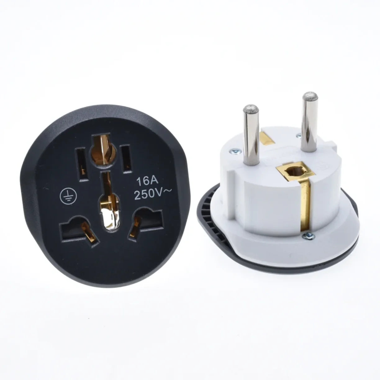 Crni univerzalni putni adapter 16A 250V prednja i zadnja strana