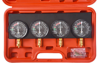 Detaljan prikaz 4 precizna vakuum manometra za testiranje i podesavanje pritiska u karburatorima motora.