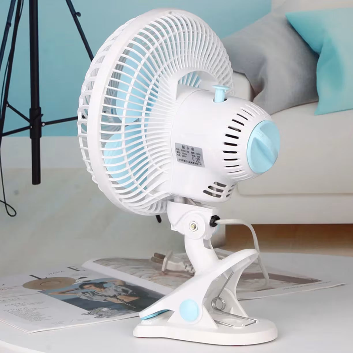 Zadnji deo ventilatora sa stipaljkom i podesavanjem ugla rada