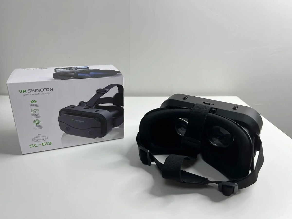 VR naocare za telefon sa prikazanom ambalazom na stolu