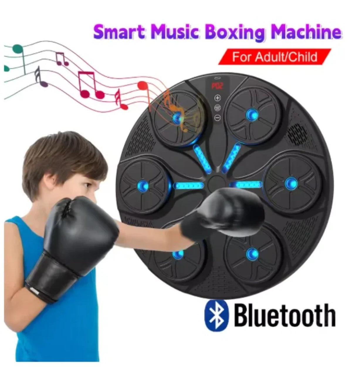 Decak trenira uz zidnu boksersku tablu sa LED metama i Bluetooth muzikom