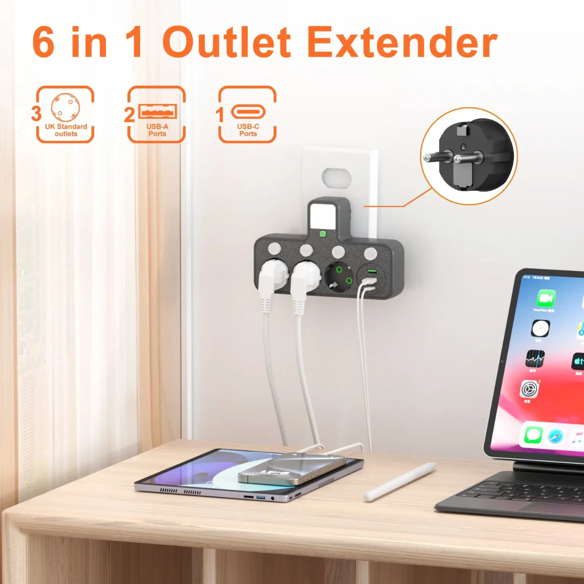 Crni zidni razdelnik 6 u 1 sa tri uticnice i tri USB porta na zidu