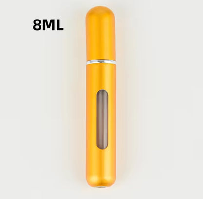Zlatna mini bocica za parfem kapaciteta 8 ml